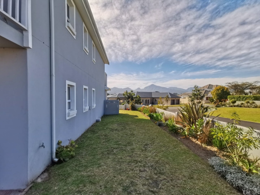 3 Bedroom Property for Sale in Kraaibosch Western Cape